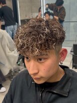 イーラ(era) スペインカールパーマ/メンズ/刈り上げ/眉毛/ツイスト