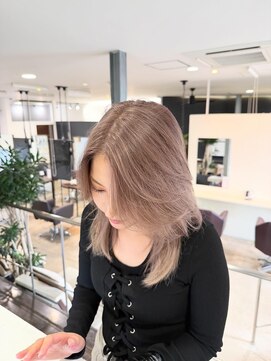 プラスディー(+D) ミルクティーベージュ