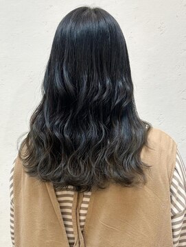 セルカ 新宿(CERCA) グラデーションオリーブカラー【CERCA新宿/新宿西口】