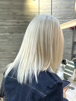 ヲタク(wotaku.)&nbsp;ホワイトブロンド抜きっぱなしブリーチハイトーンケアブリーチ