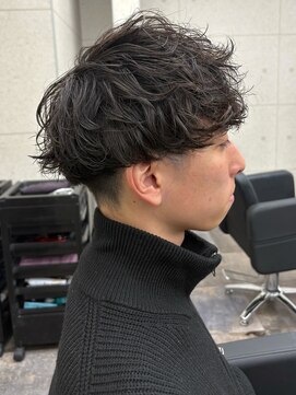 スターズ 柏(STARS) スパイラルパーマ ツーブロック グレージュ 刈り上げ メンズ