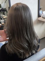 ルーチェ(Lu-che)&nbsp;赤味を抑えた、グレージュカラー