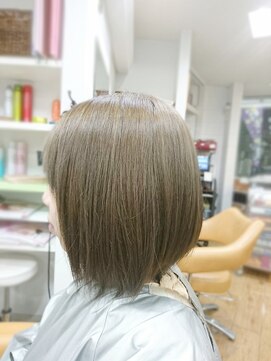 トゥエンティーフォー 泉大津店(24) ミルクティーベージュで透明ツヤカラー