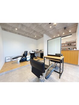 スタイリッシュな雰囲気のプライベート空間×マンツーマン施術で人目を気にせずなりたい自分を手に入れる♪