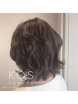 ケーオーエスビューティー(K O S beauty) 外ハネミディ×ベージュカラー