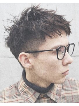 ベル 新宿(Belle) アパレル系男子に大人気！おしゃれ刈り上げ×パーマ