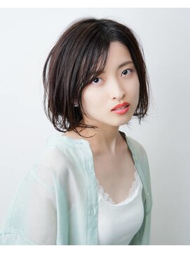 ミューテ(Mu-te) 顔をキュッっとコンパクトにみせるエンジェルバング