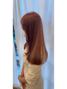 ペイジバイネオリーブ 吉祥寺店(Paige by Neolive) 顔まわりのレイヤーたっぷり!ブリーチ一回で作るピンクベージュ