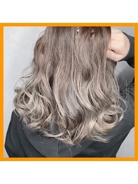 ワット 原宿店(W) 【W-ワット-原宿店】＊外国人風ゆるふわグレージュ＊