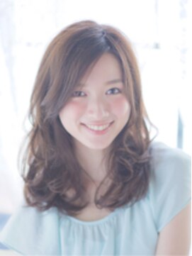 オジコロジ(ojiko.roji) ☆月曜営業☆ojiko..大人可愛いゆるふわセミロング