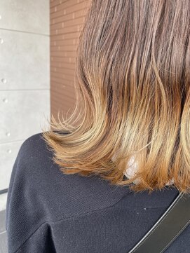 イロハ(iroh) ハイトーンカラー/エンドカラー/伸ばしかけヘア/イルミナカラー