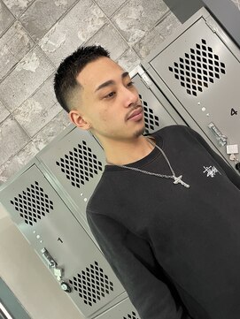 MEN’S HAIR/ミドルフェードクロップ