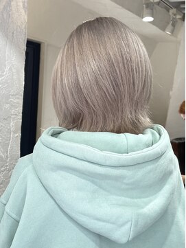 ロア インターナショナル 新宿店(LoA International) 【LoA】シルバーアッシュグレージュホワイトシルバー