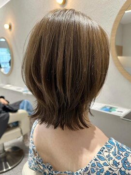 レジット 海老名(Legit) [Legit 海老名] レイヤー くびれヘア 外はねボブ