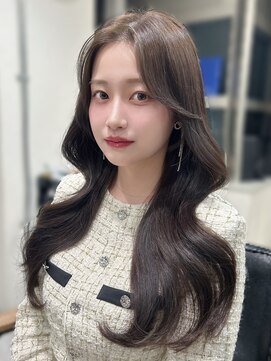 エヌアイ オモテサンドウ(ni omotesando) ☆韓国くびれヘア センターパート 透明感ベージュカラー☆