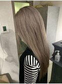 シルキーグレージュ