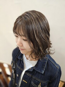 サーティーン(THIRTEEN) 結ぶ事も出来てオススメミディアム♪ハイライト《20代30代》