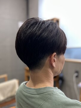 ハレ(Hale) 《後ろ姿で差をつけるショートヘア》