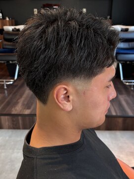 シーフフェード 千葉(Cyf FADE) 千葉駅MEN’S HAIR/サーフカール/刈り上げセンターパート