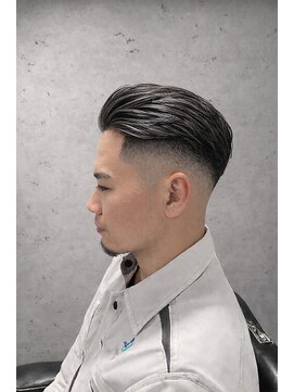 ワンワンオー バーバーショップ 長浜店(@110 BARBER SHOP) ハイフェード×バックシェイプで魅せるバーバースタイル