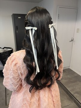 スリー(three) ヘアセット　ヘアアレンジ　ハーフツイン