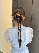 ミラ(Mila) インナーカラー×リボンカチモリアレンジ☆結婚式/お呼ばれヘア