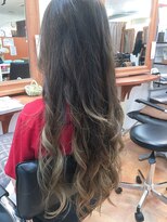 カルフール ロコ 草加西口店(Carrefour LOCO)&nbsp;グレイアッシュ系グラデーションカラー