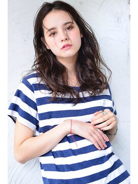 ロイジー(roijir) roijirイルミナインナーカラーxスパイラルxセンシュアルショート