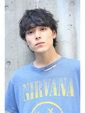 ブークル(boucle) マットな質感の無造作パーマウルフ