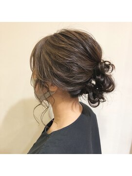 シェルフィ アピタ長久手店 お呼ばれarrange