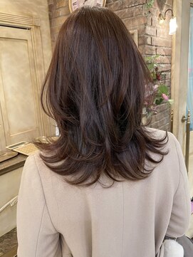 シェリア(Shelia) 韓国風くびれヘア×AWココアブラウンカラー【Shelia町田】