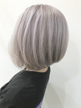 ヘア ライフ セリス(hair life Celis) ホワイトシルバー