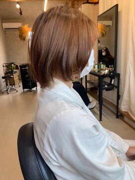 ハチ(hachi) ナチュラルブラウントーンアップカラーレイヤードカットミディ