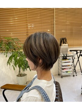 チリンバイロストシティー(Chillin by LOSTCITY) ショートボブ髪質改善白髪ぼかし