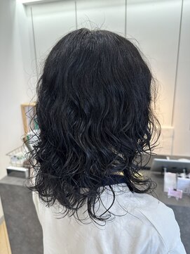 ユニ バイ マグ 長野店(Uni.by Mag) 大人かわいい♪くせ毛風ミディアムレイヤーウルフパーマ