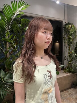 スタン 渋谷(Stam) ベージュカラータッセルボブ切りっぱなしボブ長めボブレイヤー