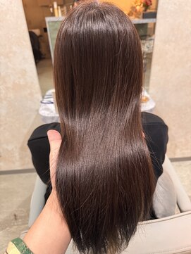 イチ(iTi) さらつや髪ストレート　髪質改善30代40代50代大人可愛い