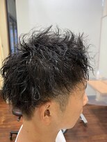 トゥーゾーンタカミ(tozone TAKAMI) アップバング×ツイストパーマ