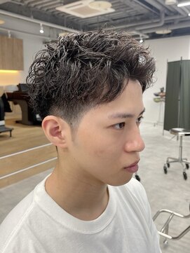 ラヴィズム(LUVISM) 波巻きパーマツイストスパイラルパーマメンズマッシュパーマ万代