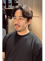 ウノプリールヴァモス(unopulir Vamos)&nbsp;30代大人向け渋めセンターパート刈り上げ無し