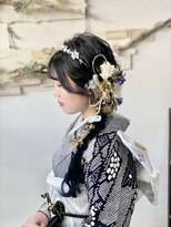 ヘアセットサロンエッジ(Edge) 二十歳のロケーションフォトにガーリィなサイドの編み下ろしで