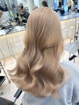 サンク 原宿 表参道(cinq) 原宿ベージュカラーケアブリーチレイヤーカットミルクティー前髪