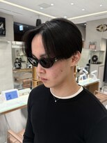 ピークアブー 原宿ハラカド(PEEK-A-BOO) センターパート、メンズ毛流れ、モードデザイン、黒髪短髪