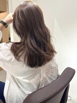 カミエ(kamie) セミロングブラウン × 大人っぽさを引き出すカット&カラー