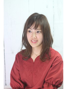 美容室 フォーリア Foglia 外ハネナチュラルスタイル