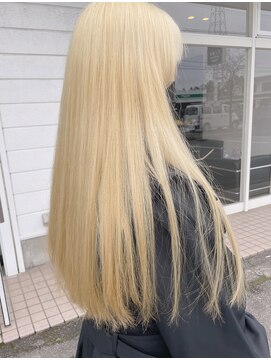 カフネ(KAHUNE) 抜きっぱなしブロンド