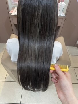 エクリ(equri×SHISEIDO) 資生堂サブリミック酸熱トリートメント