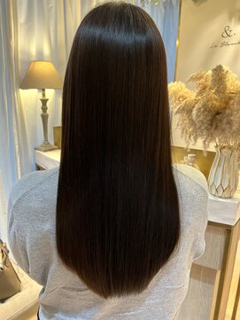 アンド ラ ブランシュ(&.La Blanche) ショコラアッシュ/ふんわりカール/縮毛矯正/ストレート/大宮