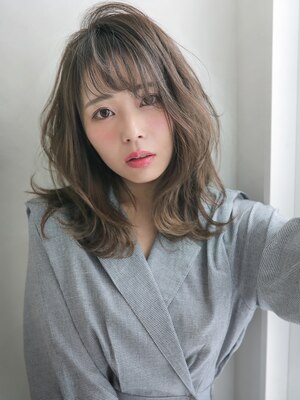 従来の白髪染めより、多彩なデザインでより一層深く落とし込む♪色持ちが良く「美しさ」「洒落感」が続く★