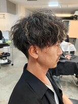 ニアウ 伊勢崎連取店(Niau)&nbsp;刈り上げマッシュメッシュカラーツイストスパイラルパーマメンズ